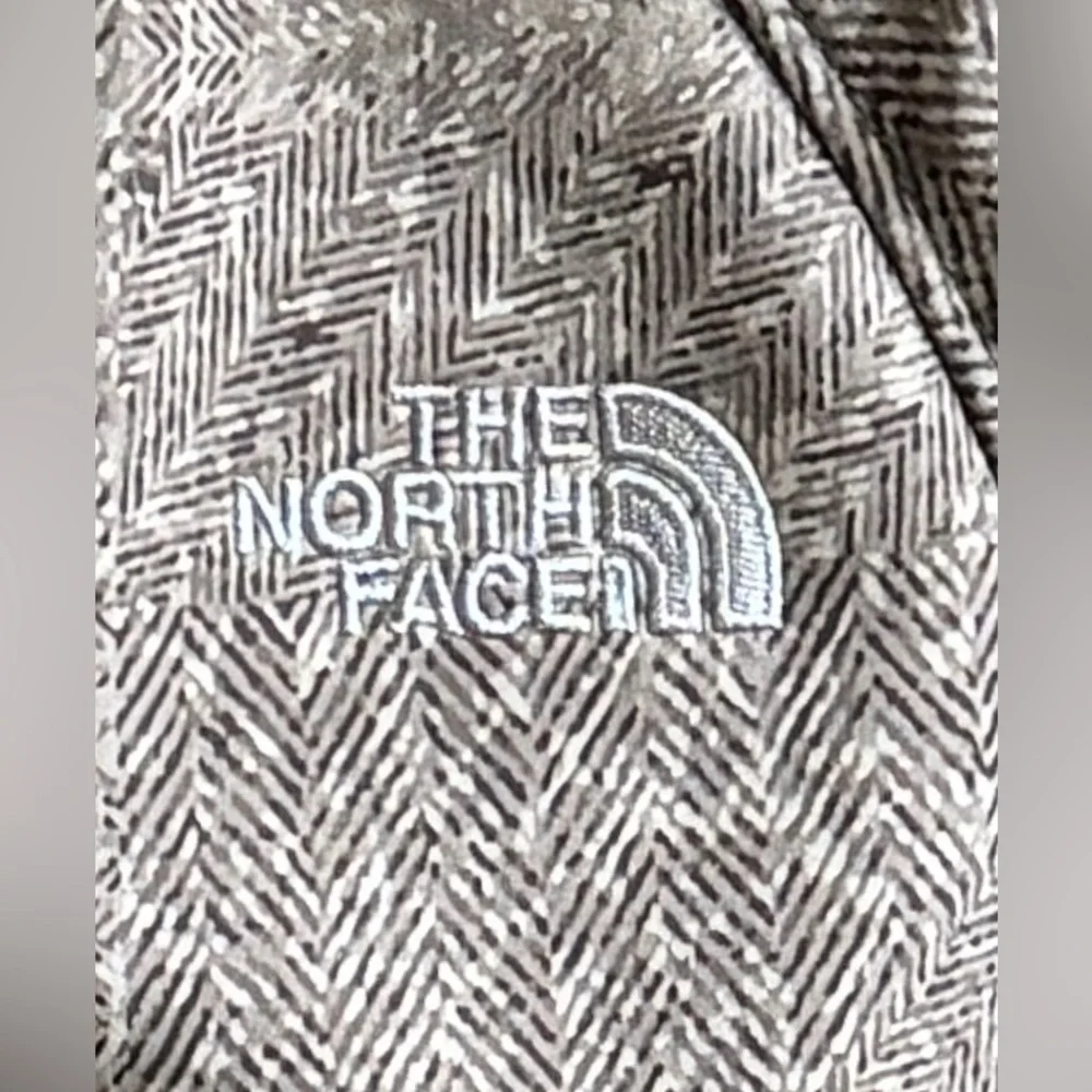 *NEW* - NORTH FACE "WOMEN'S' NEVER STOP EXPLORING JACKET (SMALL) - Picture 2 of 13